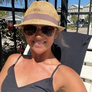 Meet your Posher, Christi